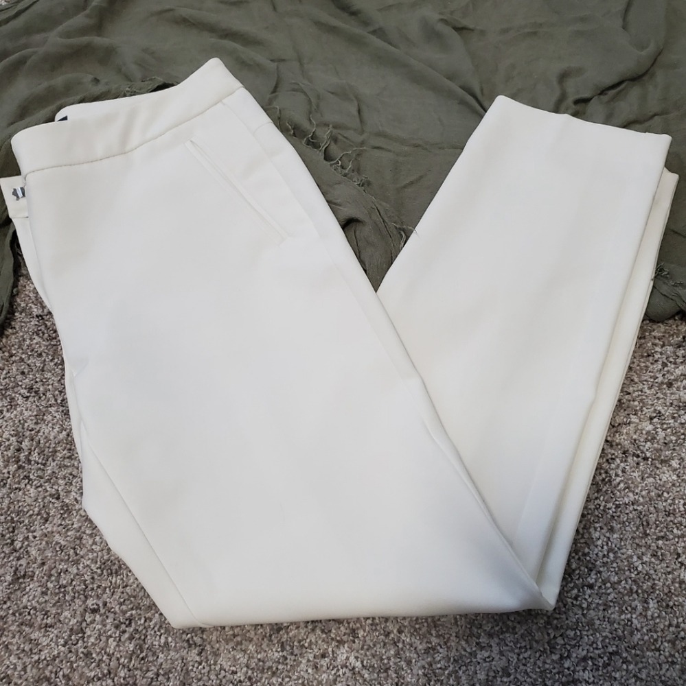Adrianna Papell White Pants Size 6